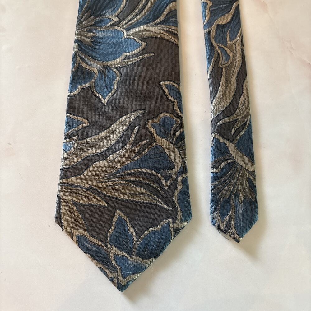 Brocade Etienne Aigner Floral Necktie Grey Blue Classy Preppy Women’s Men’s
